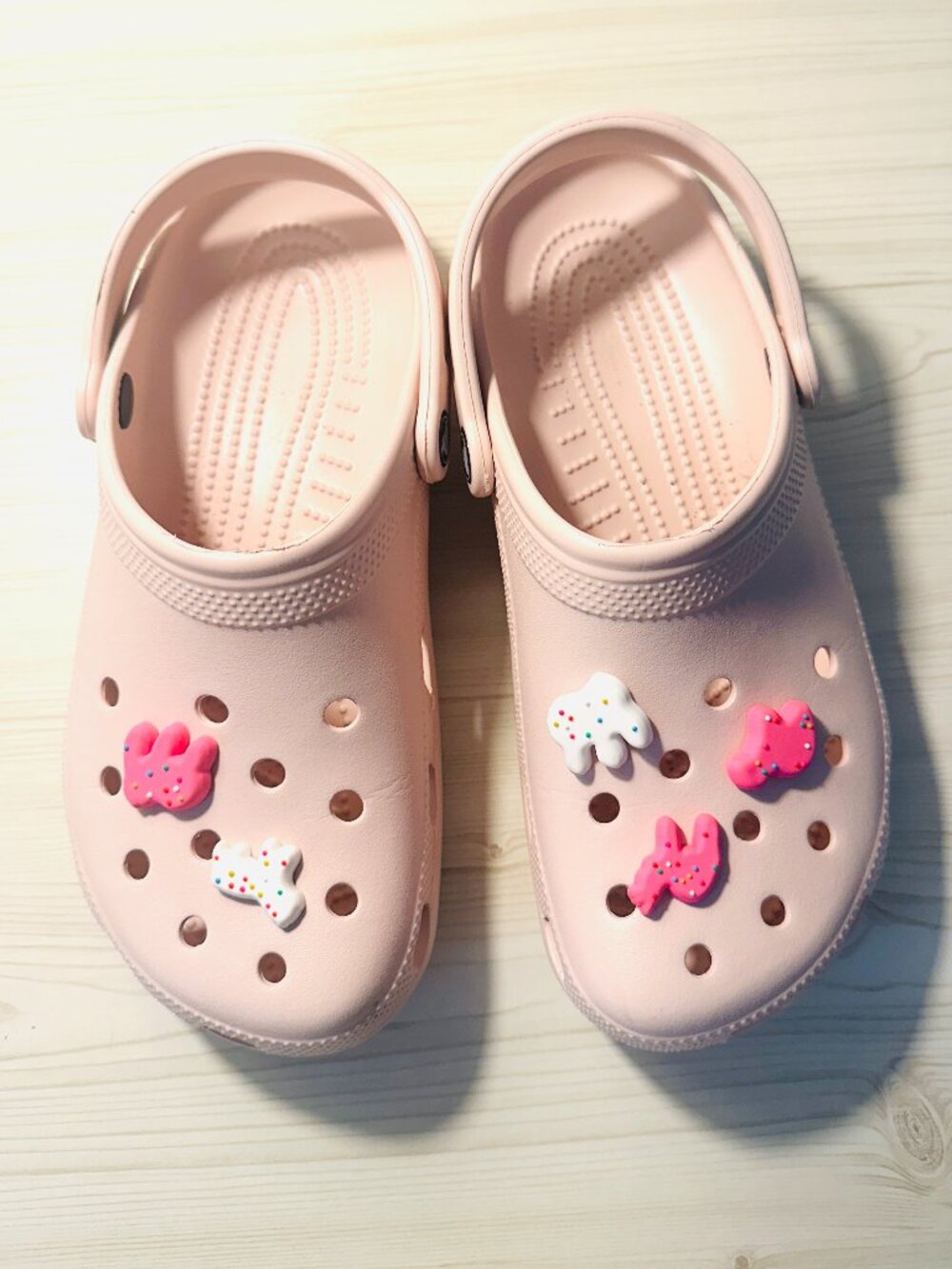 CROCS PINK ANIMAL CRACKERS SIZE 9